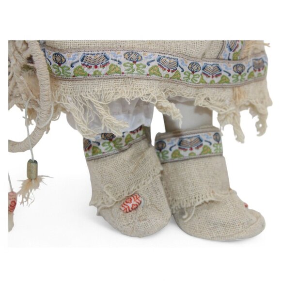 Native American-Inspired Porcelain Doll With Beaded Accessories Dreamcatcher & B - Picture 10 of 12